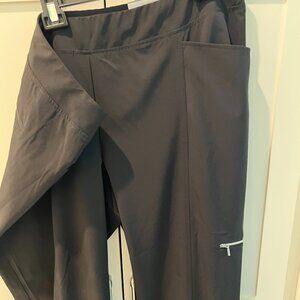 Chico's Zenergy Black Pants with adjustable drawstring toggle, Size 4 (20) Tall